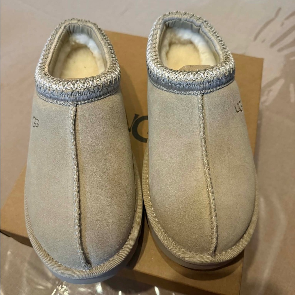 UGG Gray Women's Slippers with White Lining